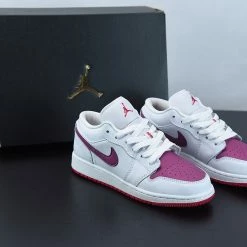 Fit Sporting Goods Air Jordan 1 Low GS ‘White Berry’ 554723-161