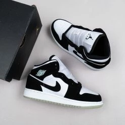 Fit Sporting Goods Air Jordan 1 Mid SE GS “Panda” White/Black-Teal Tint BQ6931-103 15 Fit Sporting Goods Air Jordan 1 Mid SE GS “Panda” White/Black-Teal Tint BQ6931-103 -Fit Sporting Goods Sales Store Air Jordan 1 Mid SE GS Panda White Black Teal Tint BQ6931 103 5