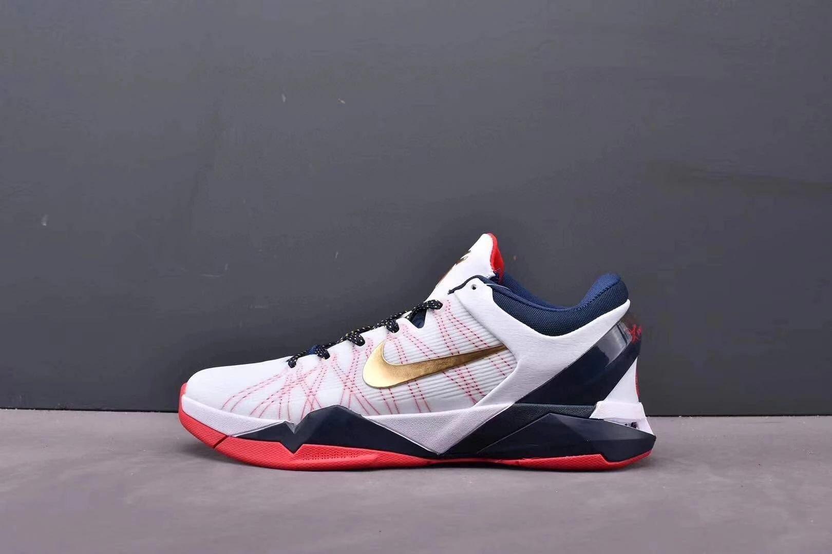 Fit Sporting Goods Sales Store -Fit Sporting Goods Sales Store Nike Zoom Kobe 7 White Metallic Gold Obsidian University Red
